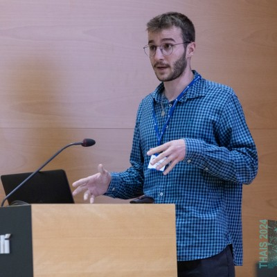 Òscar Gallés giving a talk at the Taulí Health AI Symposium